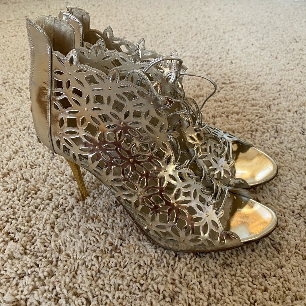 Oscar de la Renta Heels (authentic)